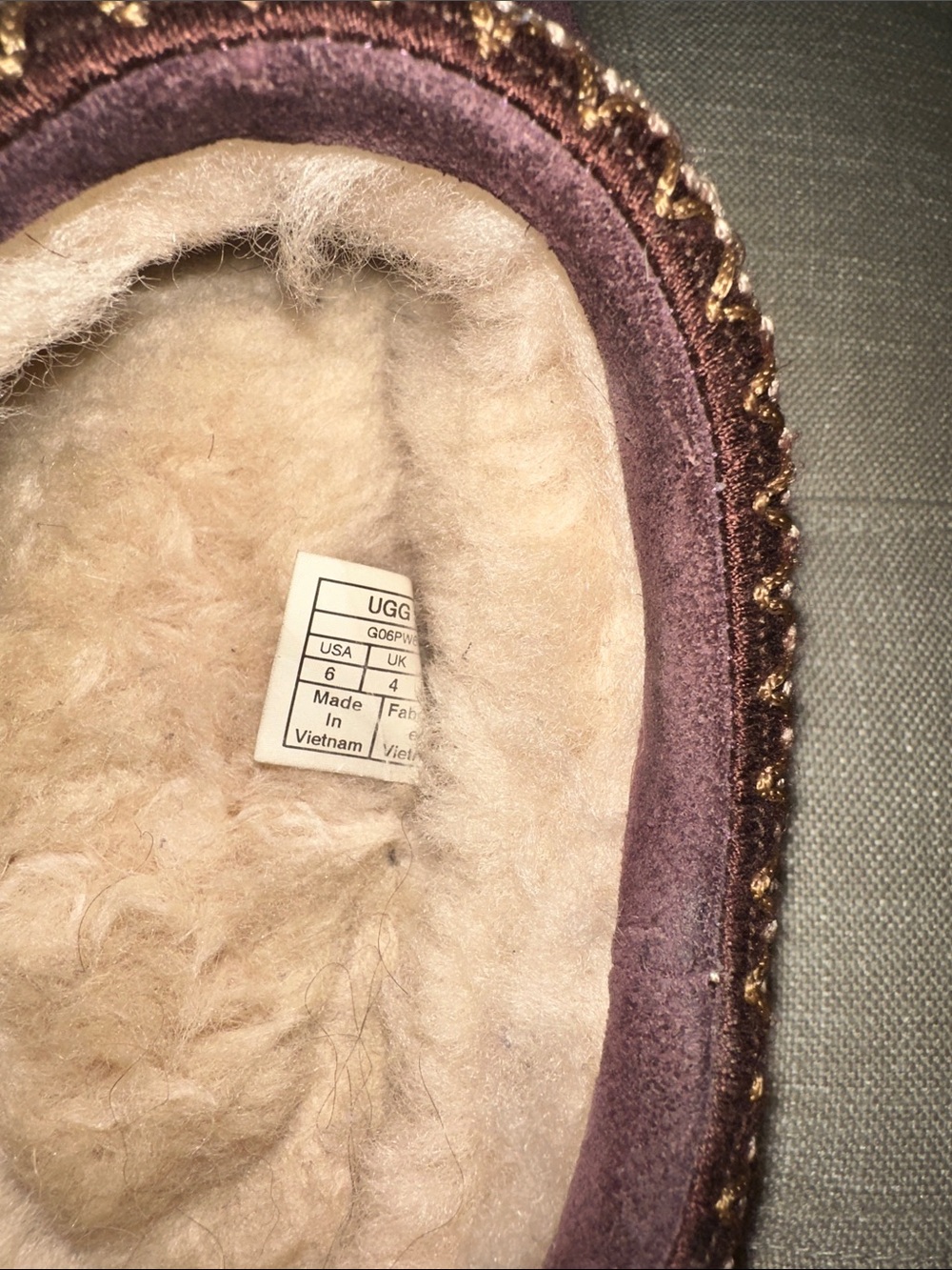 UGG Australia Tasman Slippers Purple Burgundy Suede Women’s 6 EUC - Picture 2 of 3